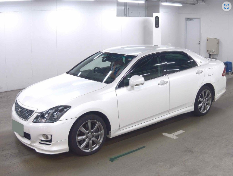 TOYOTA CROWN GRS204 ATHLETE